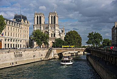 《彩虹六号：围攻》新鲜血液赛季更新大量内容